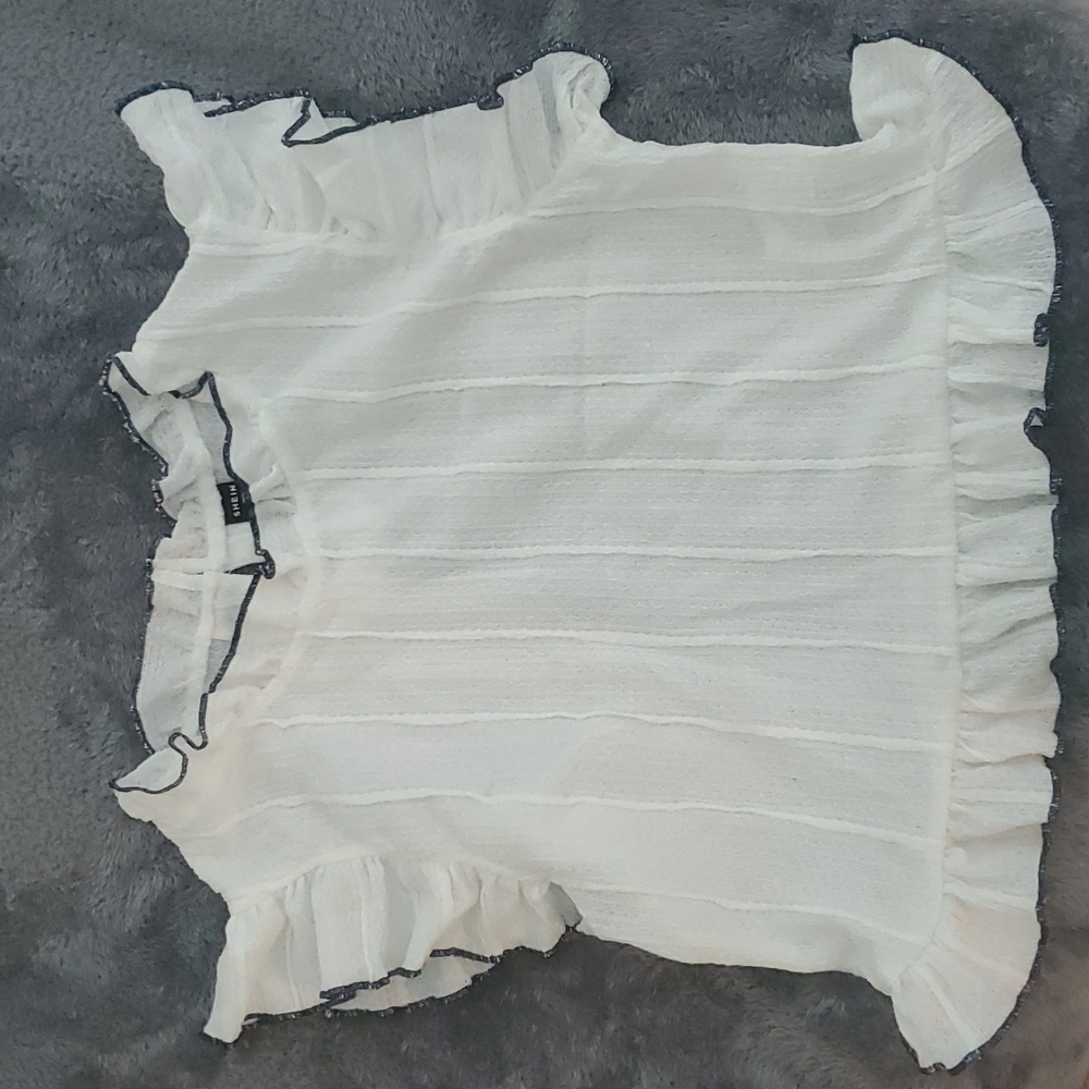 White crop top